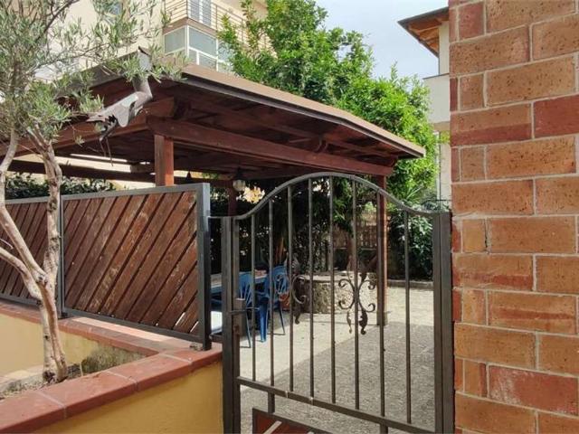 Case e ville in vendita di 90 m²