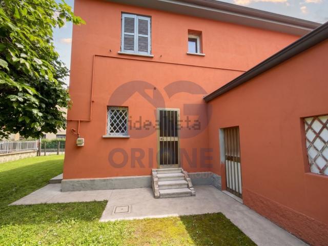 Case e ville in vendita di 90 m² in Via A. Catalani, 6