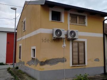 Case e ville in vendita di 90 m² in Via Baraccamento 3, 1