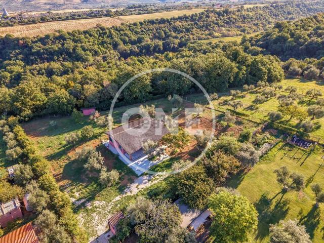 Case e ville in vendita di 90 m² in Via Colle Fattore, 124