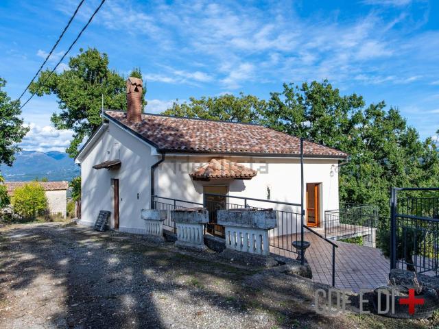 Case e ville in vendita di 90 m² in Via colle santo stefano
