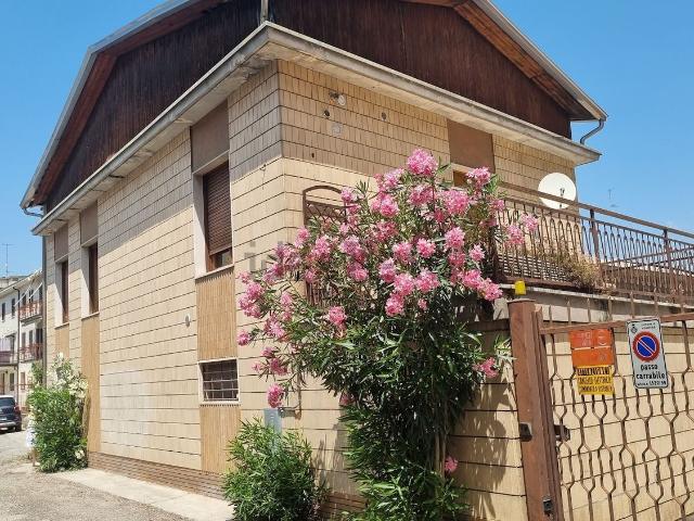 Case e ville in vendita di 90 m² in Via Don Giovanni Minzoni