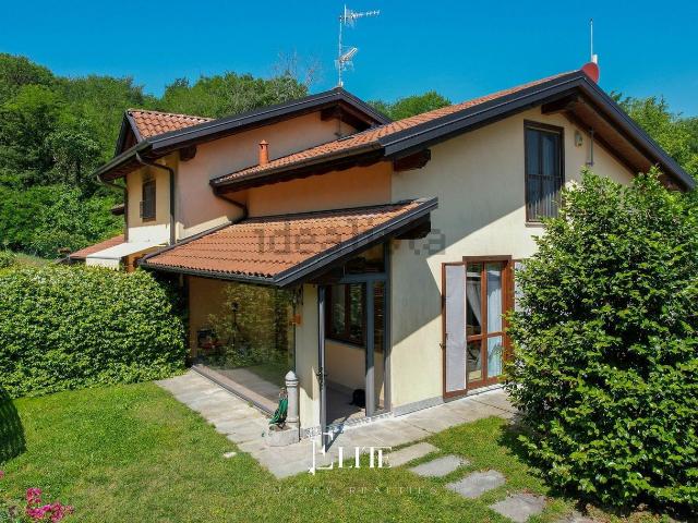 Case e ville in vendita di 90 m² in Via Europa, 26