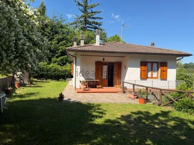 Case e ville in vendita di 90 m² in Via Goraiolo