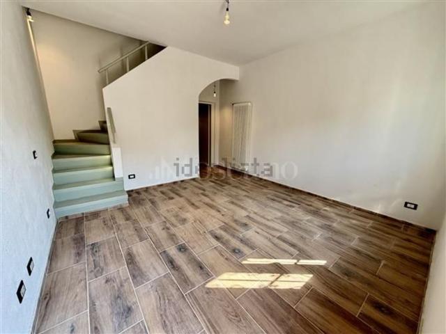 Case e ville in vendita di 90 m² in Via Nona