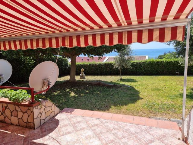 Case e ville in vendita di 90 m² in Via Pietra Rossa