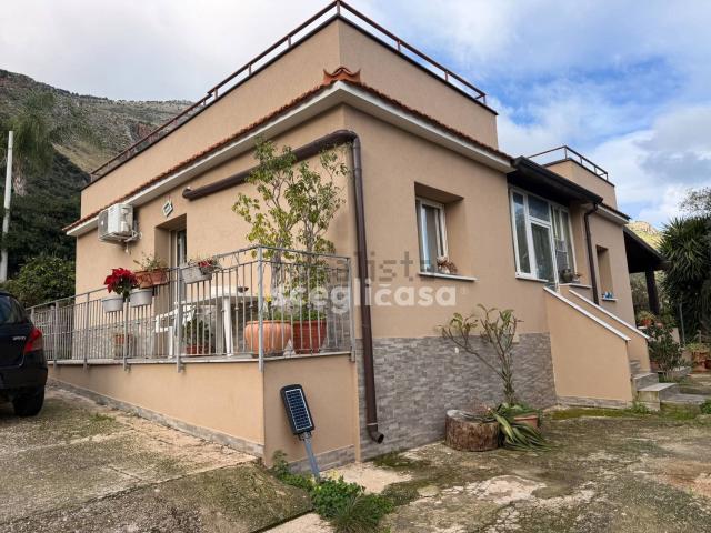 Case e ville in vendita di 90 m² in Via Svizzera