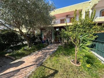Case e ville in vendita di 90 m² in Viale delle Mimose