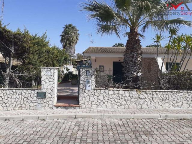 Case e ville in vendita di 90 m²