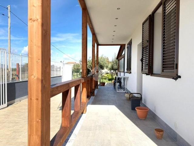 Case e ville in vendita di 91 m² in Via Parini
