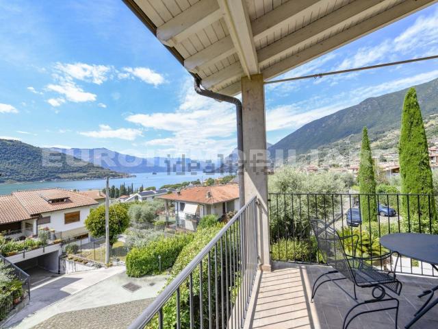 Case e ville in vendita di 923 m² in Via Conche, 42
