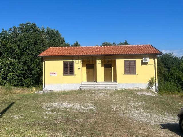Case e ville in vendita di 92 m² in Contrada Foresta