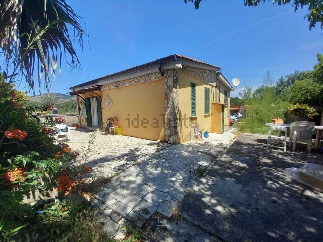 Case e ville in vendita di 97 m² in Strada Arci, 13