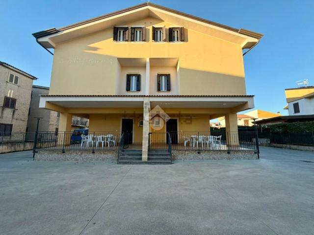 Case e ville in vendita di 97 m² in Via degli Ulivi