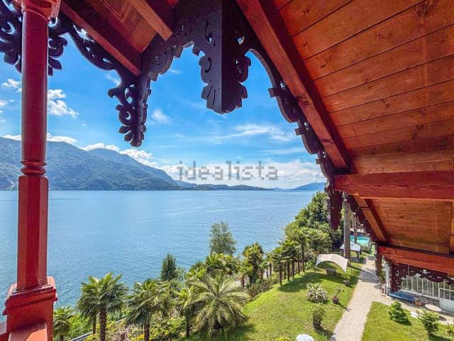 Case e ville in vendita di 948 m² in Corso Belvedere, 35
