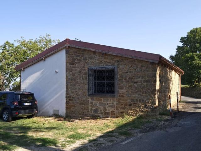 Case e ville in vendita di 94 m² in Via Osteria dei Ruggeri, 96