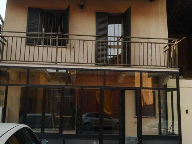 Case e ville in vendita di 94 m² in Via Roma