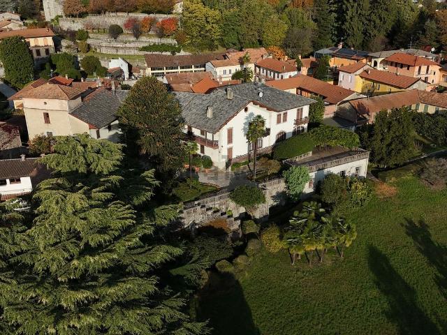 Case e ville in vendita di 950 m² in Vicolo Zanotti
