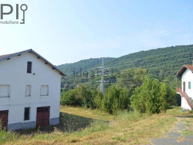 Case e ville in vendita di 953 m² in Località Sorba