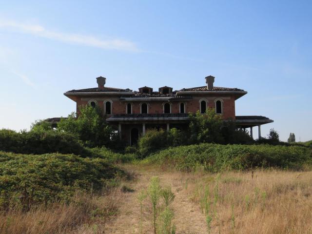 Case e ville in vendita di 955 m² in Via Ca&apos  de Micheli, 19