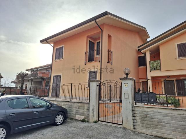 Case e ville in vendita di 95 m² in Via Beniamino Cataldi