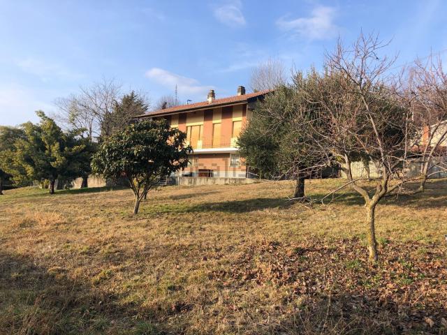 Case e ville in vendita di 95 m² in Via castelvecchio