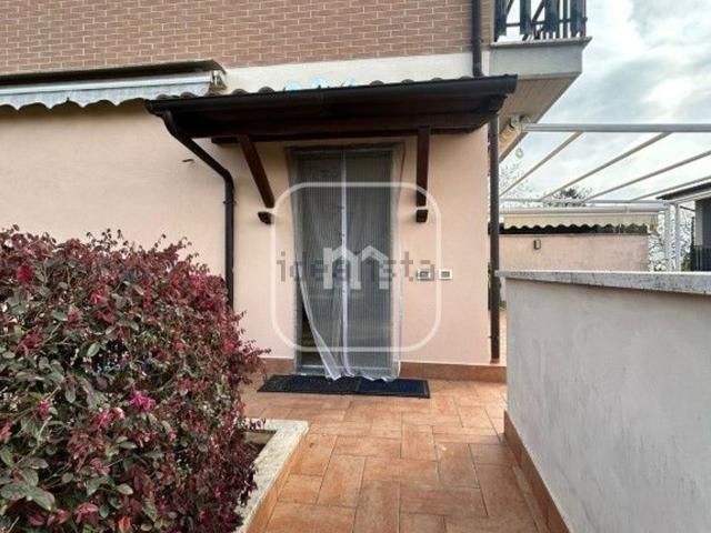 Case e ville in vendita di 95 m² in Via la Grazia, 53