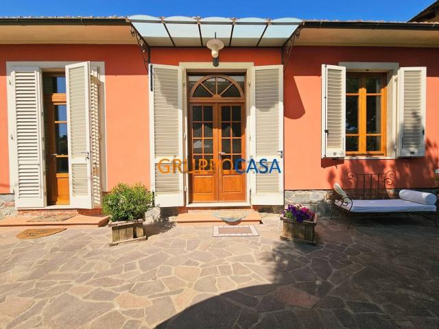 Case e ville in vendita di 95 m² in Via Lucchese, 120