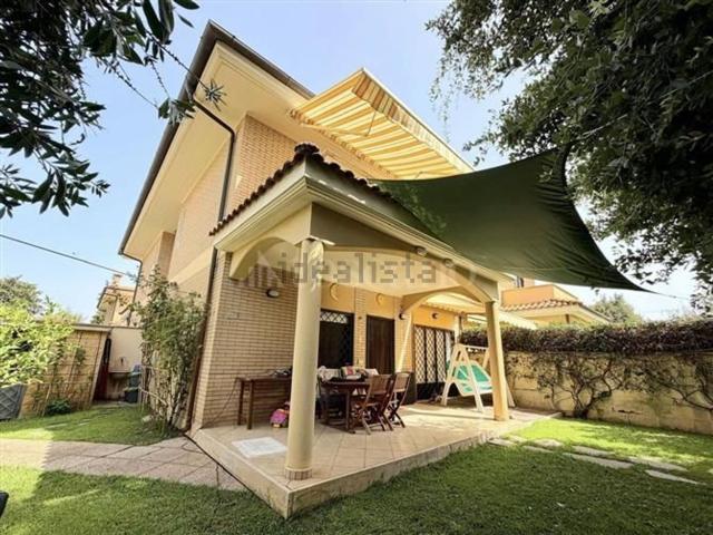 Case e ville in vendita di 96 m² in Viale Tridente