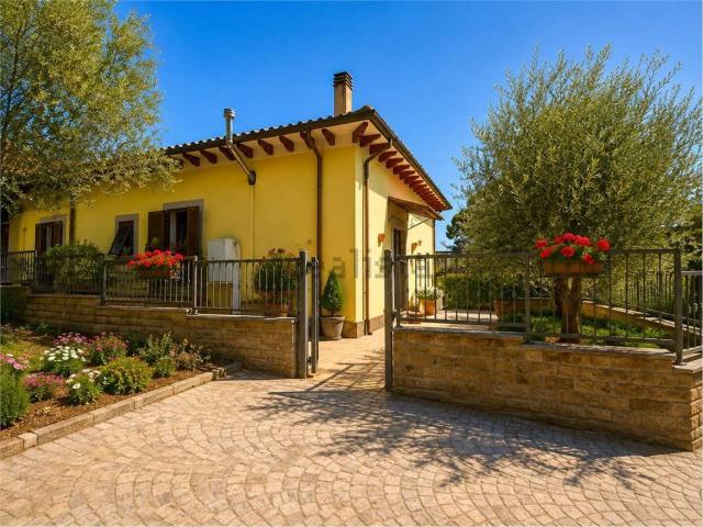 Case e ville in vendita di 96 m²