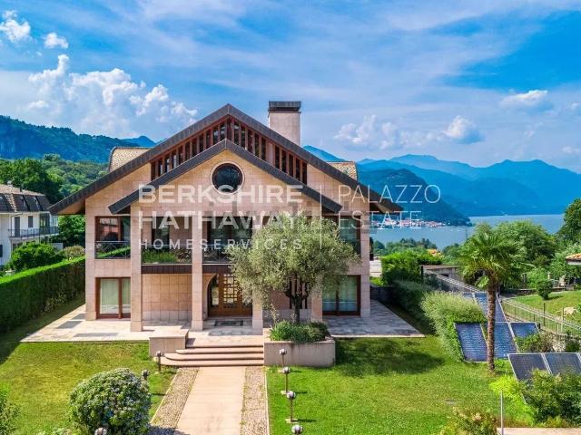 Case e ville in vendita di 970 m²