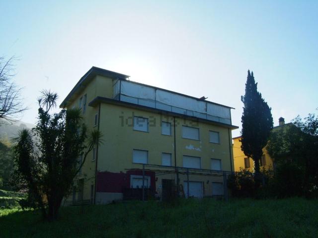 Case e ville in vendita di 972 m² in Via xx settembre, 118