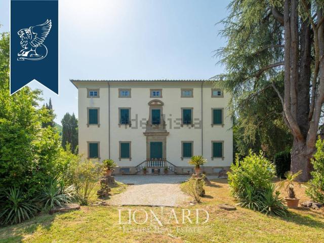 Case e ville in vendita di 980 m²