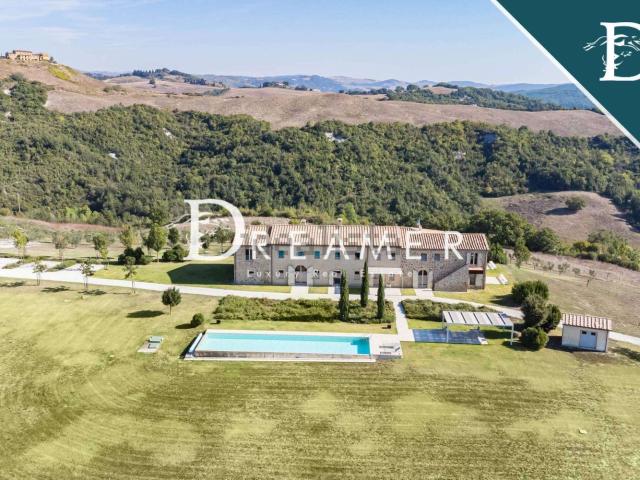 Case e ville in vendita di 980 m² in Via Vicinale di Poggio Marzocchio