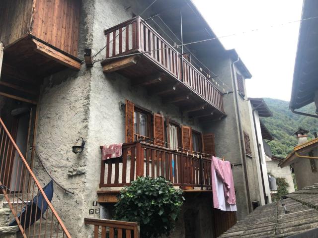 Case e ville in vendita di 98 m² in Località Isola