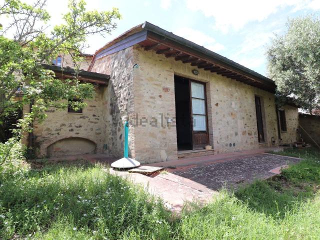Case e ville in vendita di 98 m² in Strada Provinciale 541 Traversa Maremmana