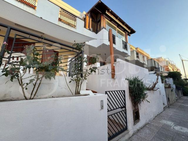 Case e ville in vendita di 98 m² in Strada Statale 113 Settentrionale Sicula