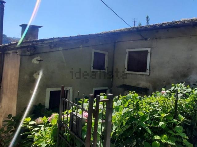 Case e ville in vendita di 98 m² in Vicolo Valle
