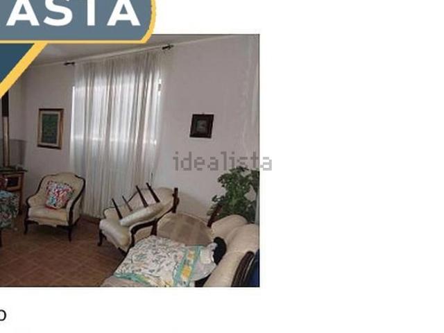 Case e ville in vendita di 98 m² in Via della Villa, 2