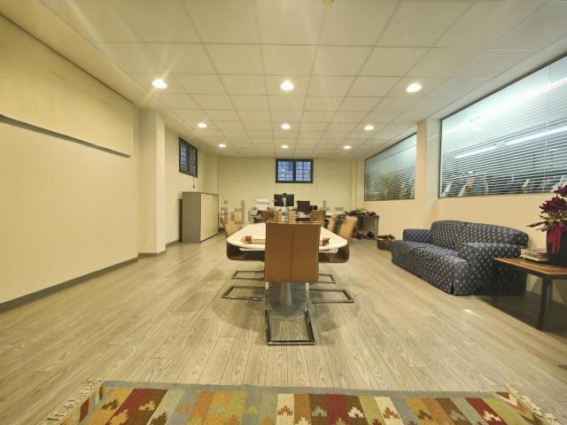 Case e ville in vendita di 990 m²