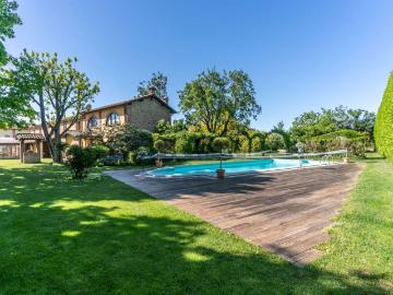 Case e ville in vendita di 996 m² in Via Porrona