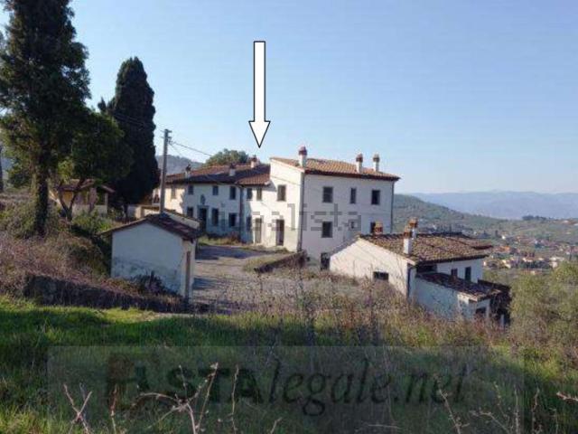 Case e ville in vendita di 998 m² in Via Valle, 6