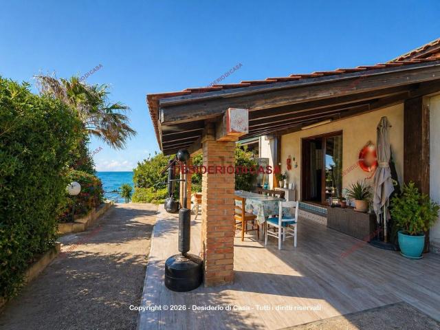 Case e ville in vendita di 99 m² in Lungomare SP 192