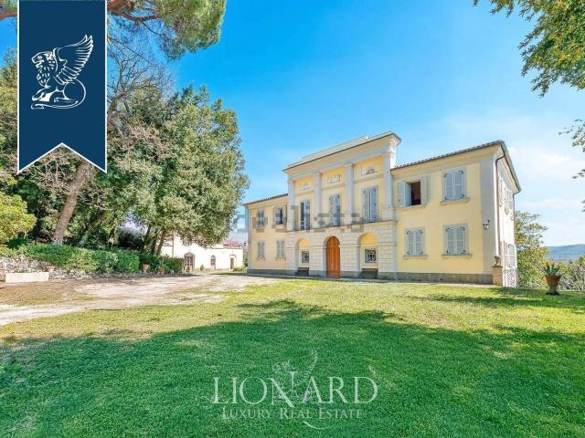 Case e ville in vendita di 1000 m²