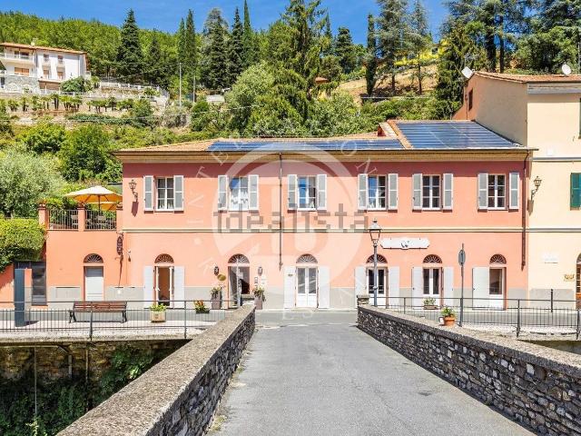 Case e ville in vendita di 1000 m²