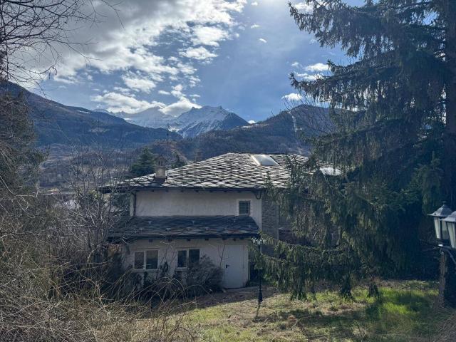 Case e ville in vendita di 1000 m²