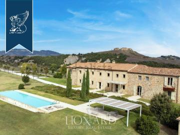 Case e ville in vendita di 1000 m²