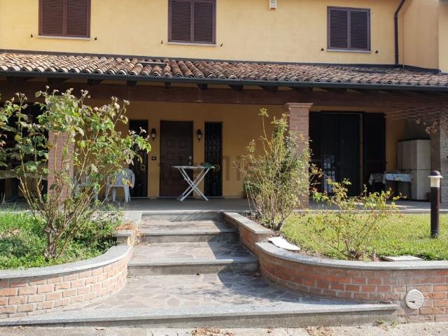 Case e ville in vendita di 1000 m²
