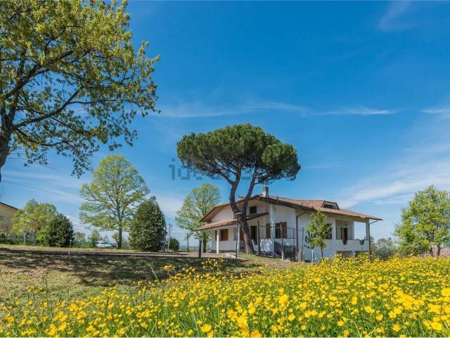 Case e ville in vendita di 1000 m² in Via Monte Olivo, 28