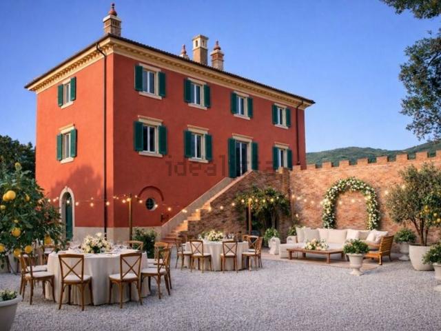 Case e ville in vendita di 1000 m²